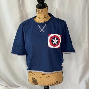Women's Marvel T-shirt crop top Sz Medium